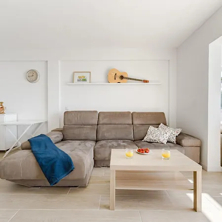 Apartment Famara By Interhome Tabaiba